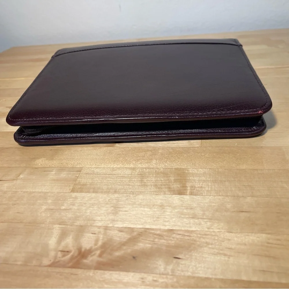 Franklin Quest Top Grain Burgundy Leather Binder with zipper closure